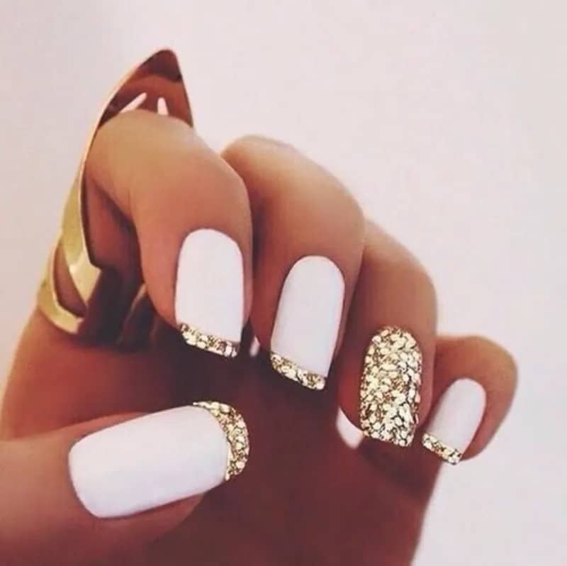 Top más de 51 imágenes sobre: uñas blancas y dorado - recién actualizado -  .vn